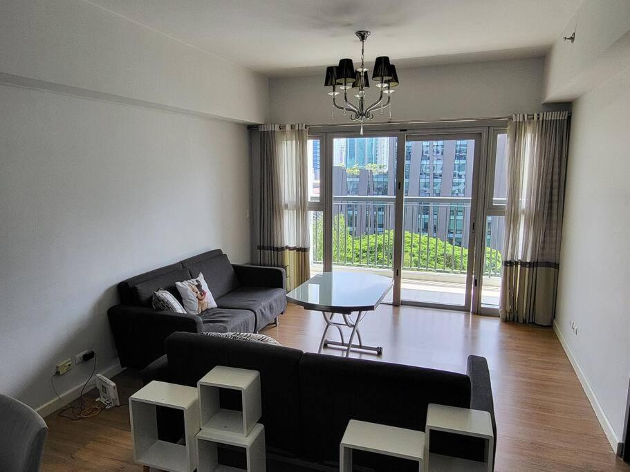 Apartmán Luxury @ Bgc Sleeps 6 Comfortably Fast Wifi Pool! Manila Exteriér fotografie