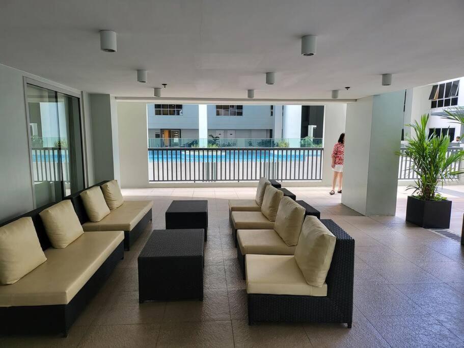 Apartmán Luxury @ Bgc Sleeps 6 Comfortably Fast Wifi Pool! Manila Exteriér fotografie